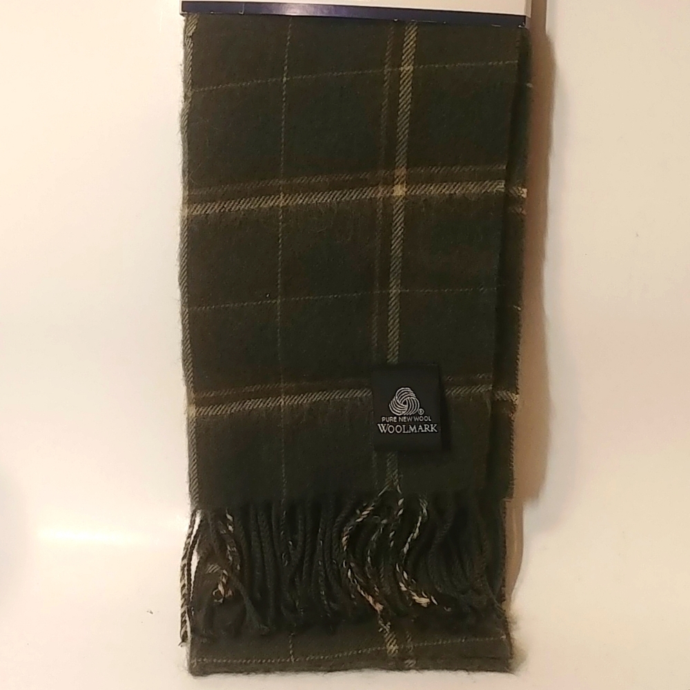 Regatta Green Plaid Fringed Wool Scarf]